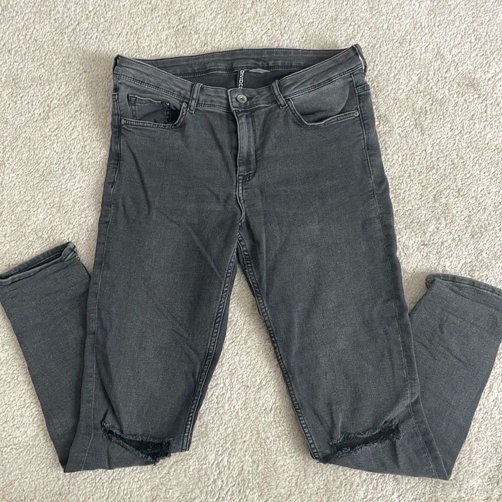 Divided women’s black jeans
